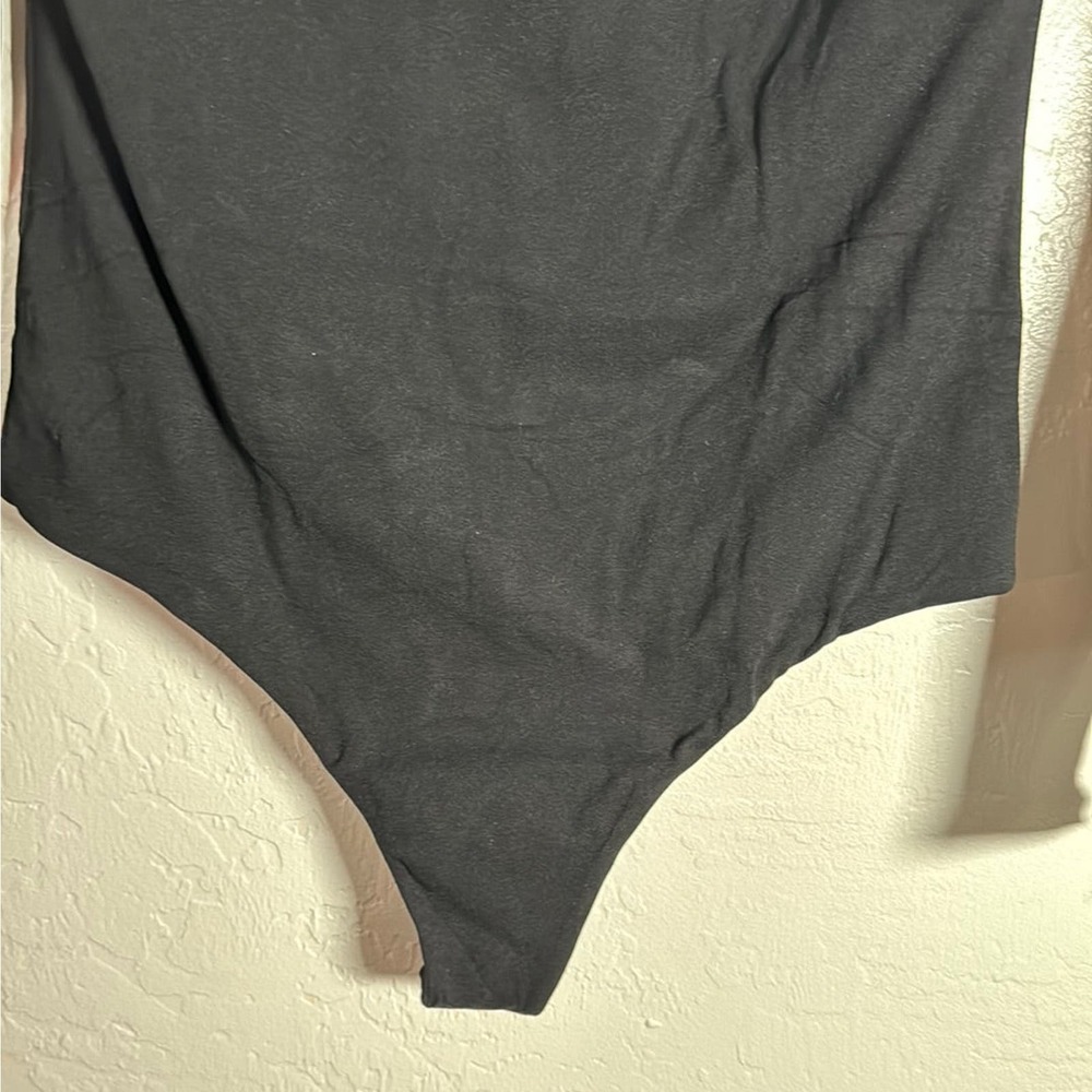 Black Long-Sleeve Mesh Yoke Bodysuit - Picture 4 of 5